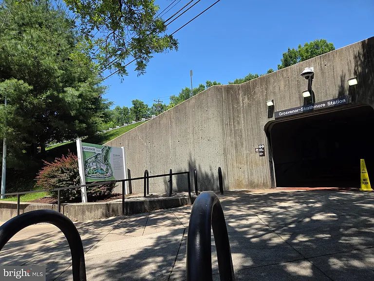10432 Rockville Pike #301 — Photo 32