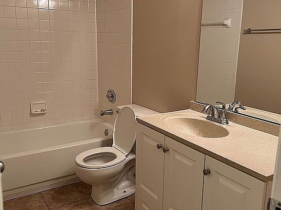 4th image of 3002 W Cleveland St #4A