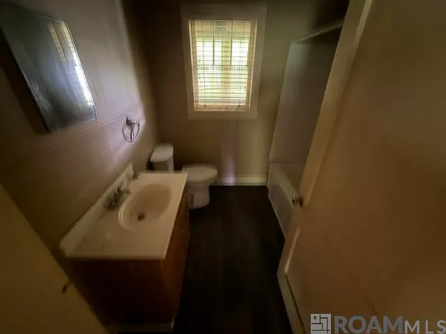 338 Claiborne St — Photo 14