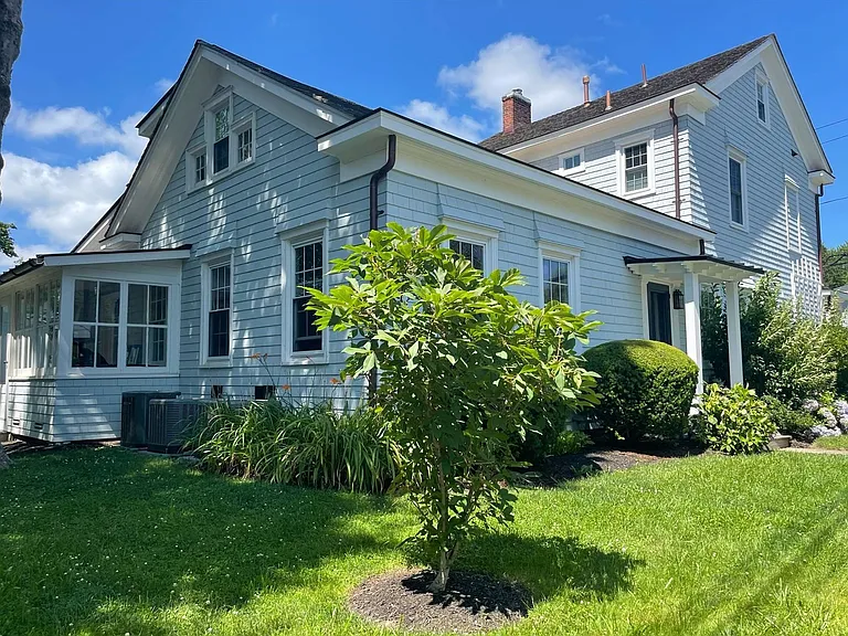 475 Youngs Ave #C — Photo 10