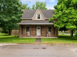 30 Argyle St, Lambton Shores, ON N0N1J0