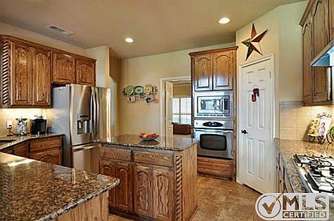 4th image of 1304 Dutch Hollow Dr