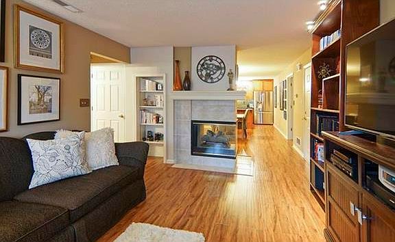 4th image of 341 E Hansen Ct #61