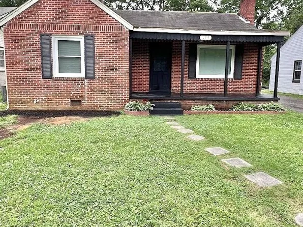 120 Iris Dr, Jackson, TN 38301