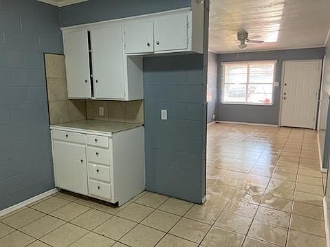2nd image of 305 W Main St APT 8