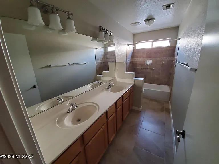 10254 E Calle Cadiz — Photo 23