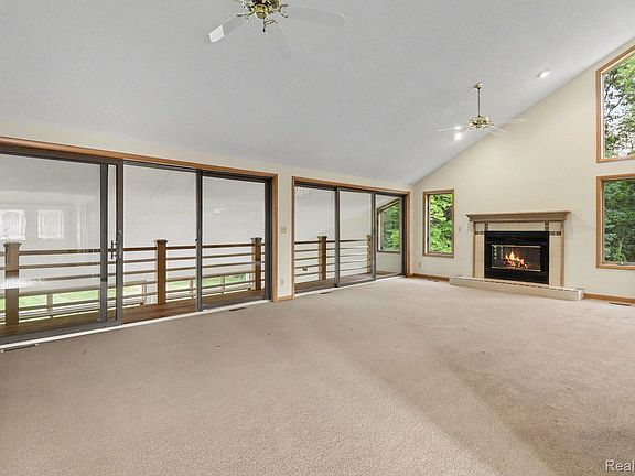 4th image of 10250 Eagle Rd