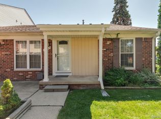 39457 Old Dominion Dr, Clinton Township, MI 48038