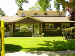 7225 Lyons St, Morton Grove, IL 60053