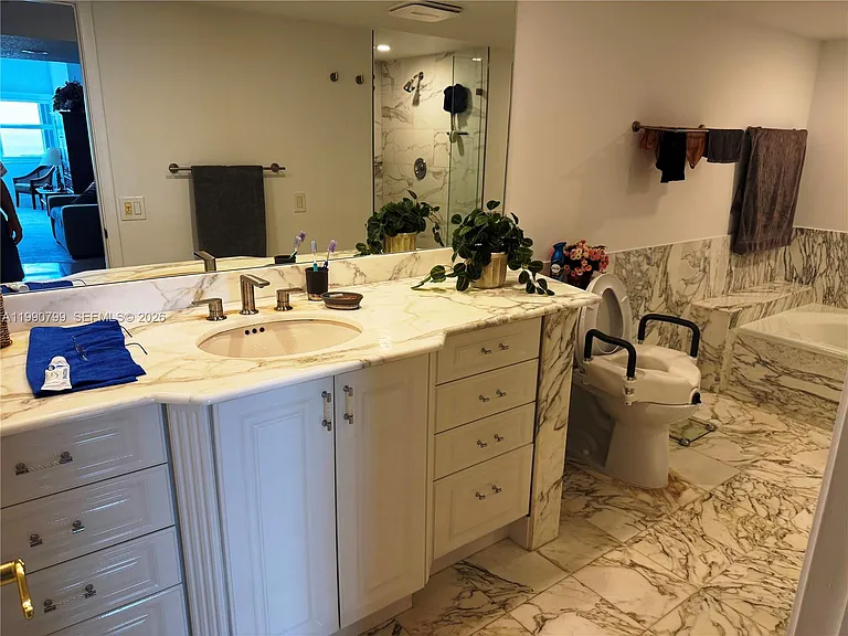 4900 N Ocean Blvd #1607 — Photo 20