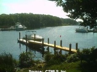 173 Mechanic St, Pawcatuck, CT 06379