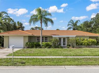 7411 Dickens Dr, Sarasota, FL 34231