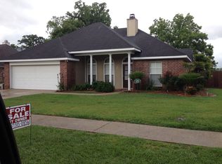 104 Salvador Dr, Lafayette, LA 70507