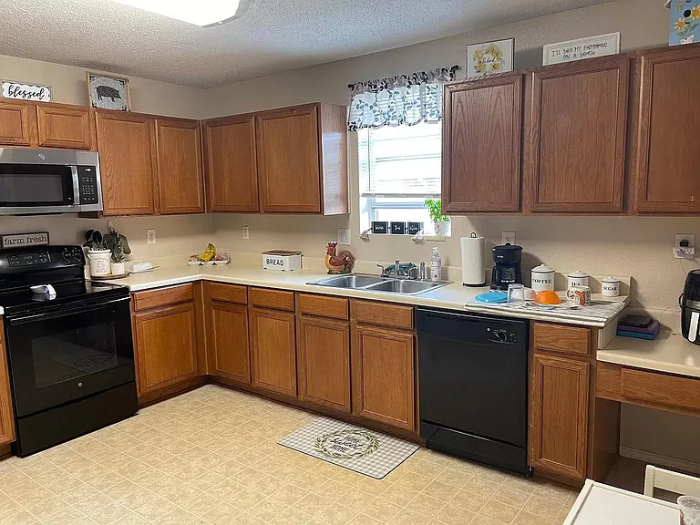 2604 Teal Cove Ln — Photo 8