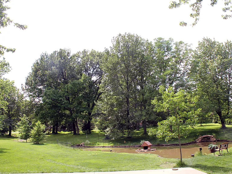 920 N Woodland Dr — Photo 22