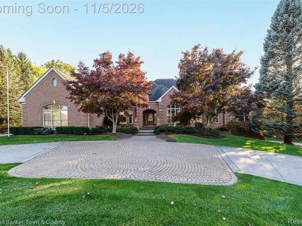 12707 Naples Dr, Plymouth, MI 48170