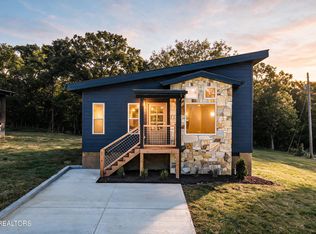 2517 Limestone Ct, Sevierville, TN 37876