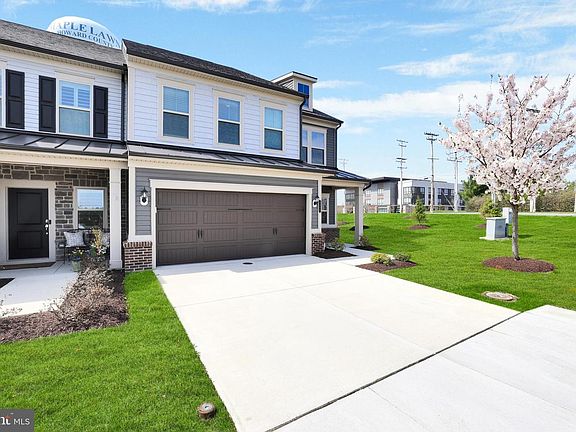 2nd image of 8069 Jennys Way #29