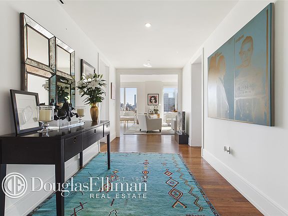 4th image of 255 E 74th St APT 22A