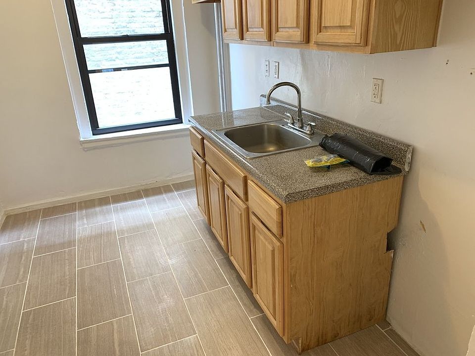 2nd image of 39 E 17th St APT 2E