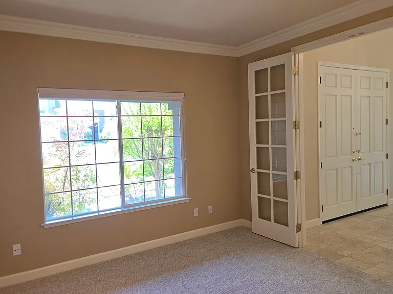 206 Murcia Ct — Photo 30