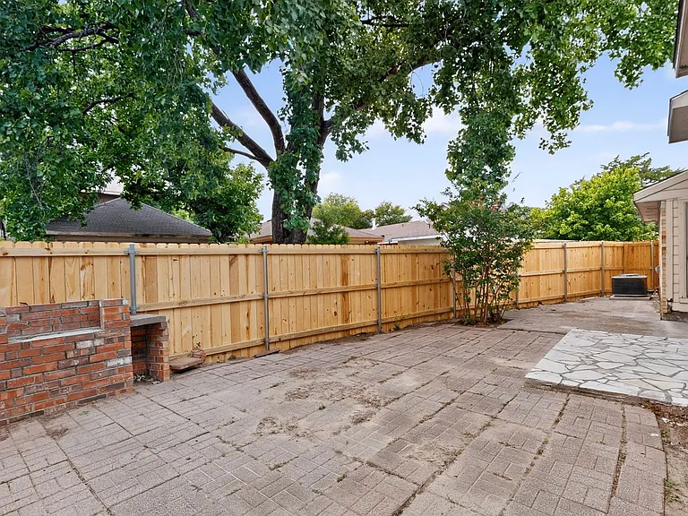 2521 Winter Oak St — Photo 35