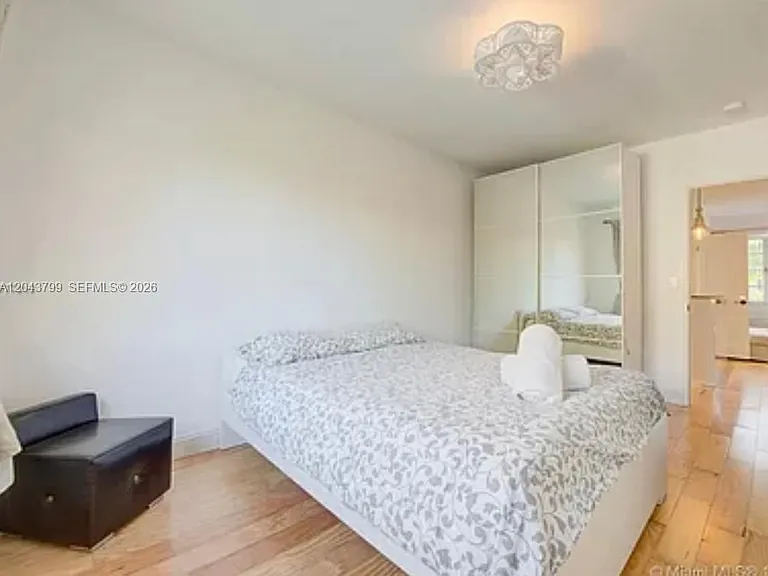 840 Michigan Ave #7 — Photo 15
