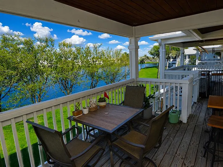 121 Seahorse Dr SE #C — Photo 48
