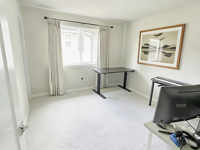 Office space (upstairs)