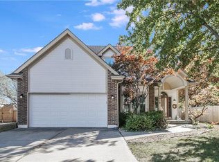 2418 NE 2nd St, Blue Springs, MO 64014