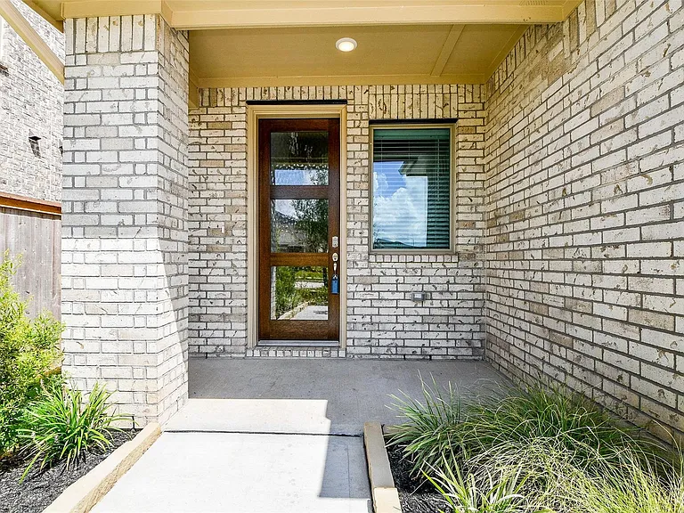 231 Bright Valley Way — Photo 3