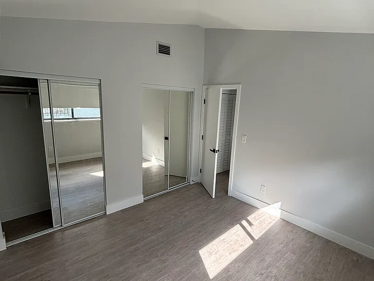 NW 59th Ave — Photo 12