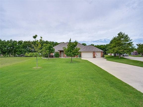 2nd image of 1063 Meadow Hill Dr