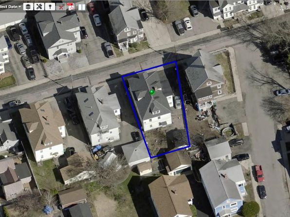 32 Blossom Street, Nashua, NH 03060