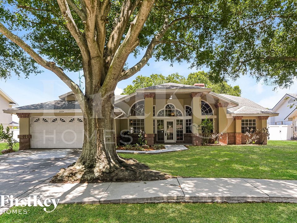 1st image of 2224 Palmview Cir E
