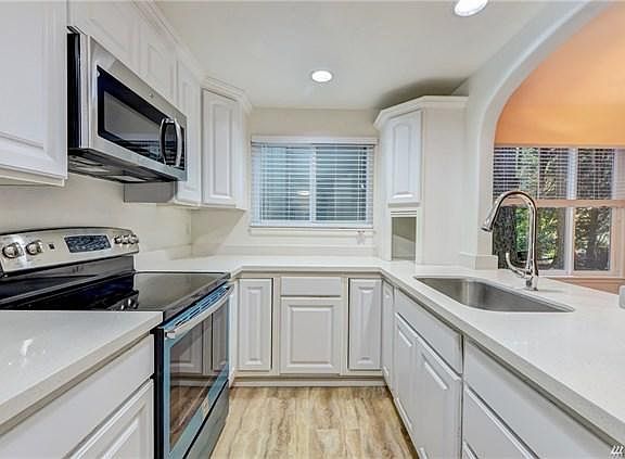 3rd image of 14525 NE 30th Pl #14A