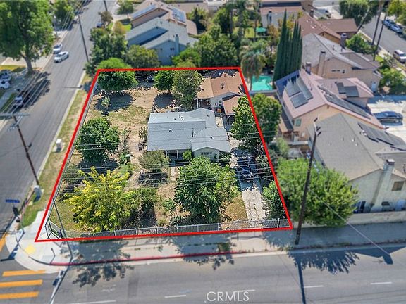 5th image of 19504 Saticoy St