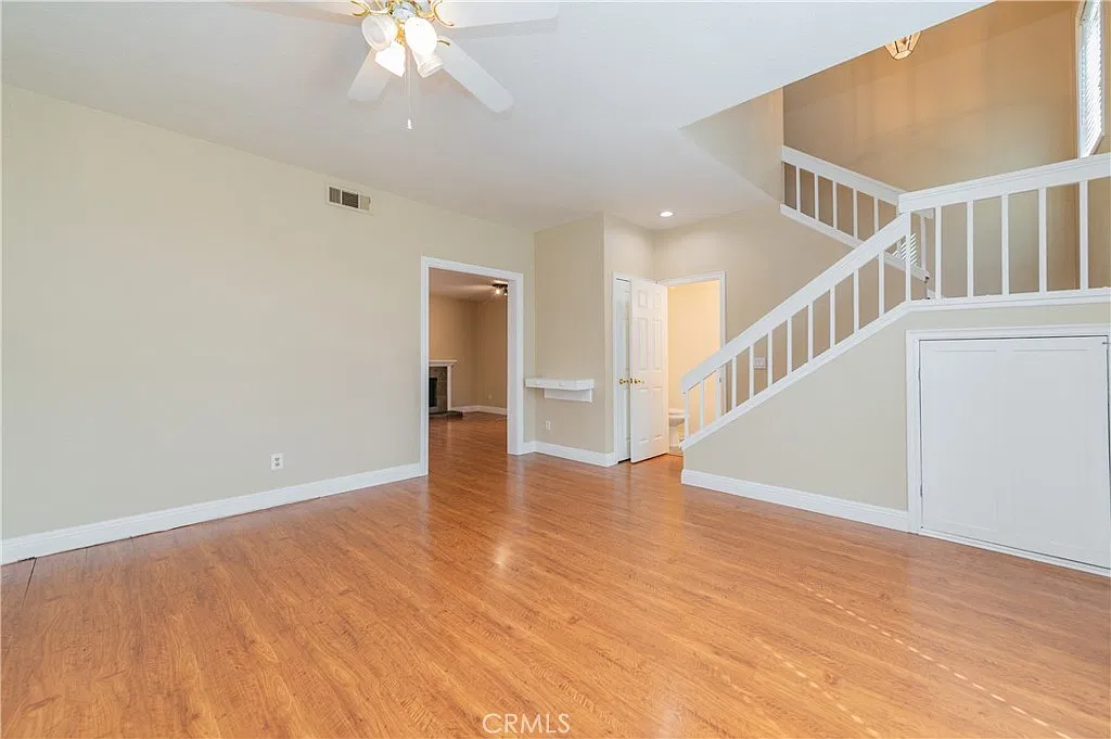 2 bed, 2.5 bath, 1112 sqft, $3,350 — Photo 4