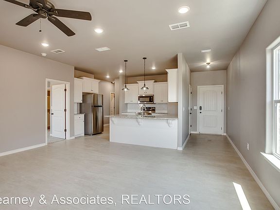 3rd image of 1507B Avenue L #N