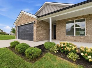 181 Crossing View Dr, Berea, KY 40403
