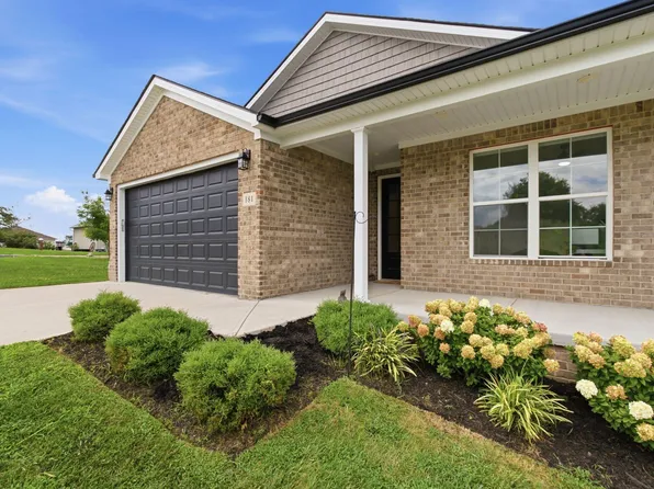 181 Crossing View Dr, Berea, KY 40403
