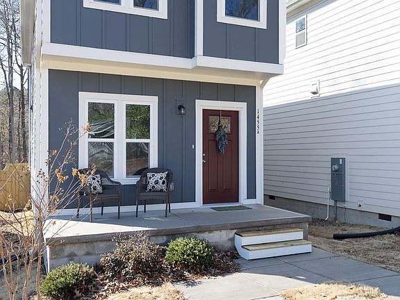 3rd image of 1455A Maplewood Dr