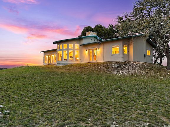 2nd image of 131 SouthWind