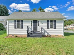 530 E Jackson Ave, Vinton, VA 24179