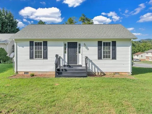 530 E Jackson Ave, Vinton, VA 24179