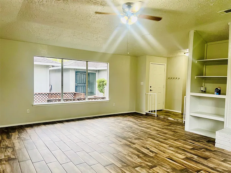 13114 Benford Dr — Photo 8