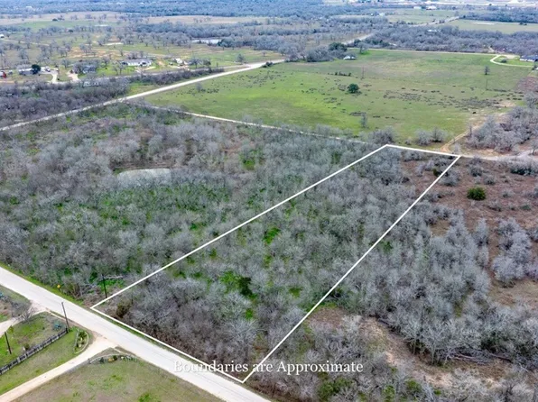 401 Union Hill Rd, Luling, TX 78648