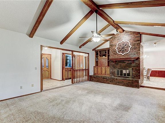 5th image of 4617 SE 35th St