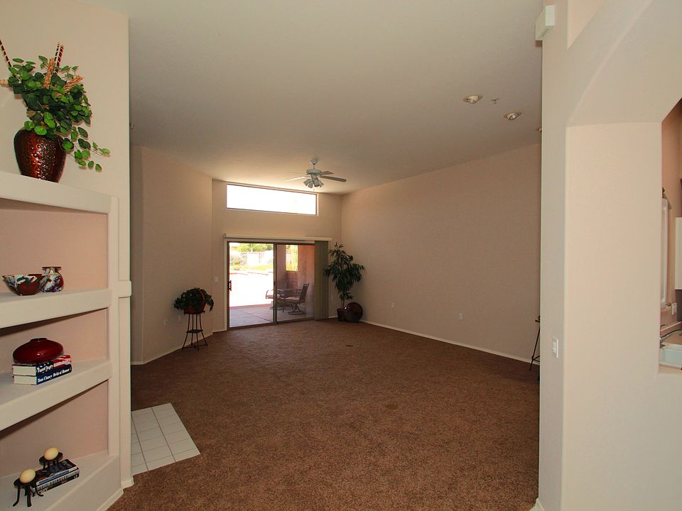 1st image of 694 W Waterview Dr