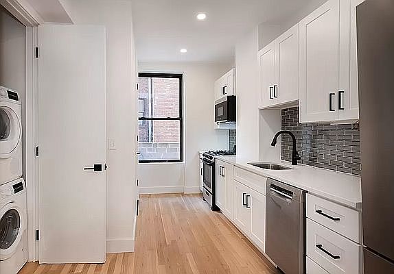 1st image of 425 Amsterdam Ave #2AN